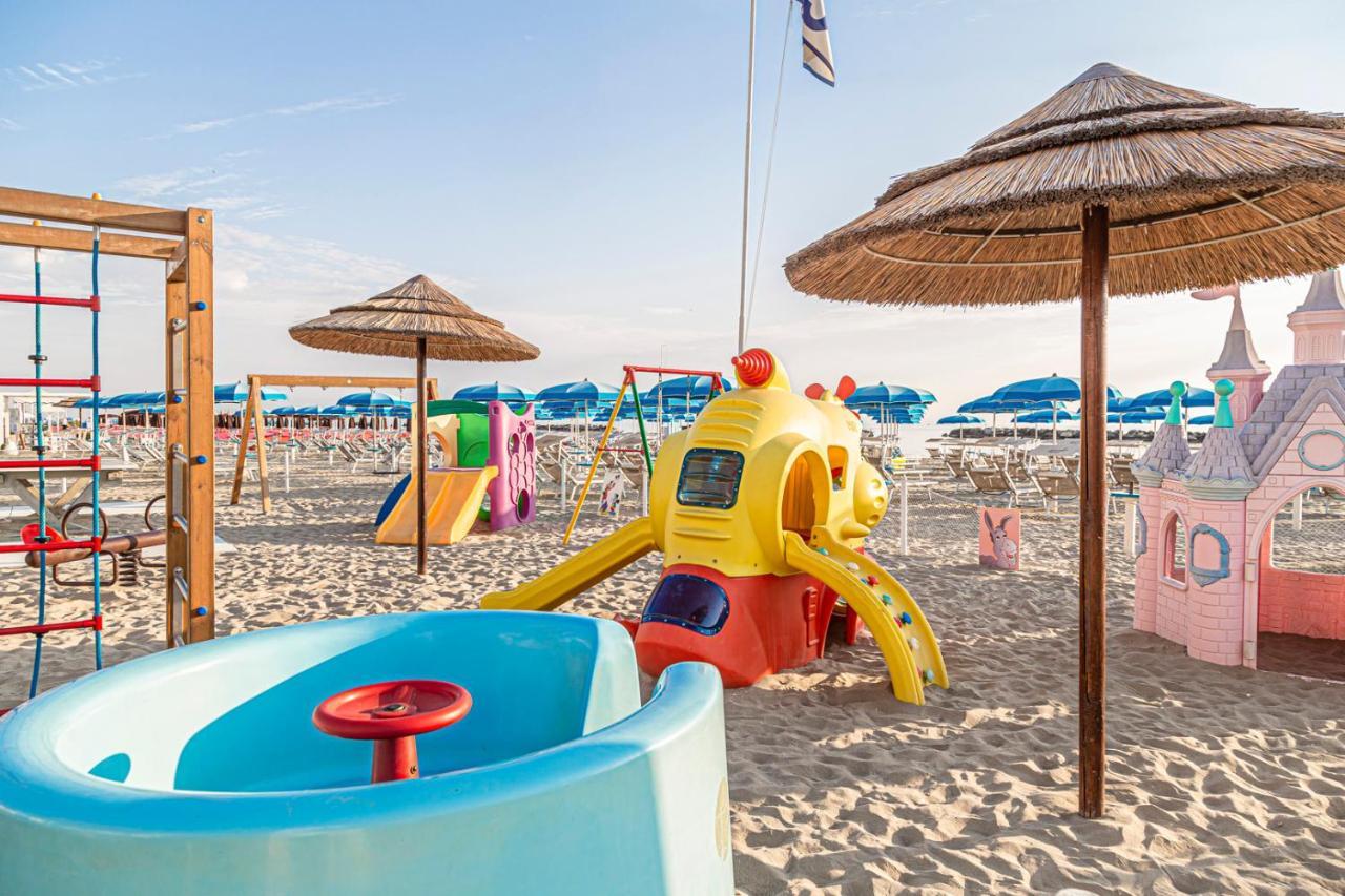 Evo Boutique Hotel & Spa Bellaria-Igea Marina Buitenkant foto