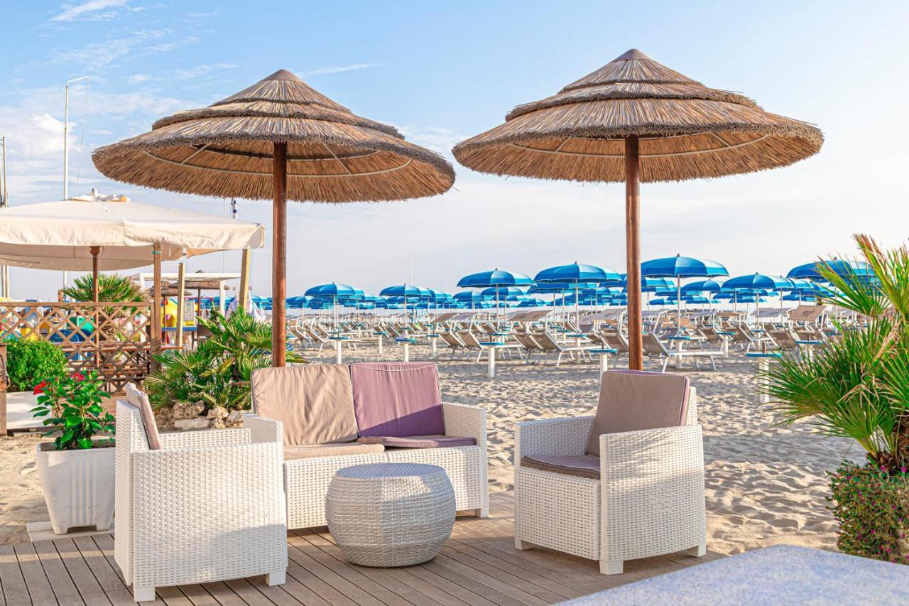 Evo Boutique Hotel & Spa Bellaria-Igea Marina Buitenkant foto