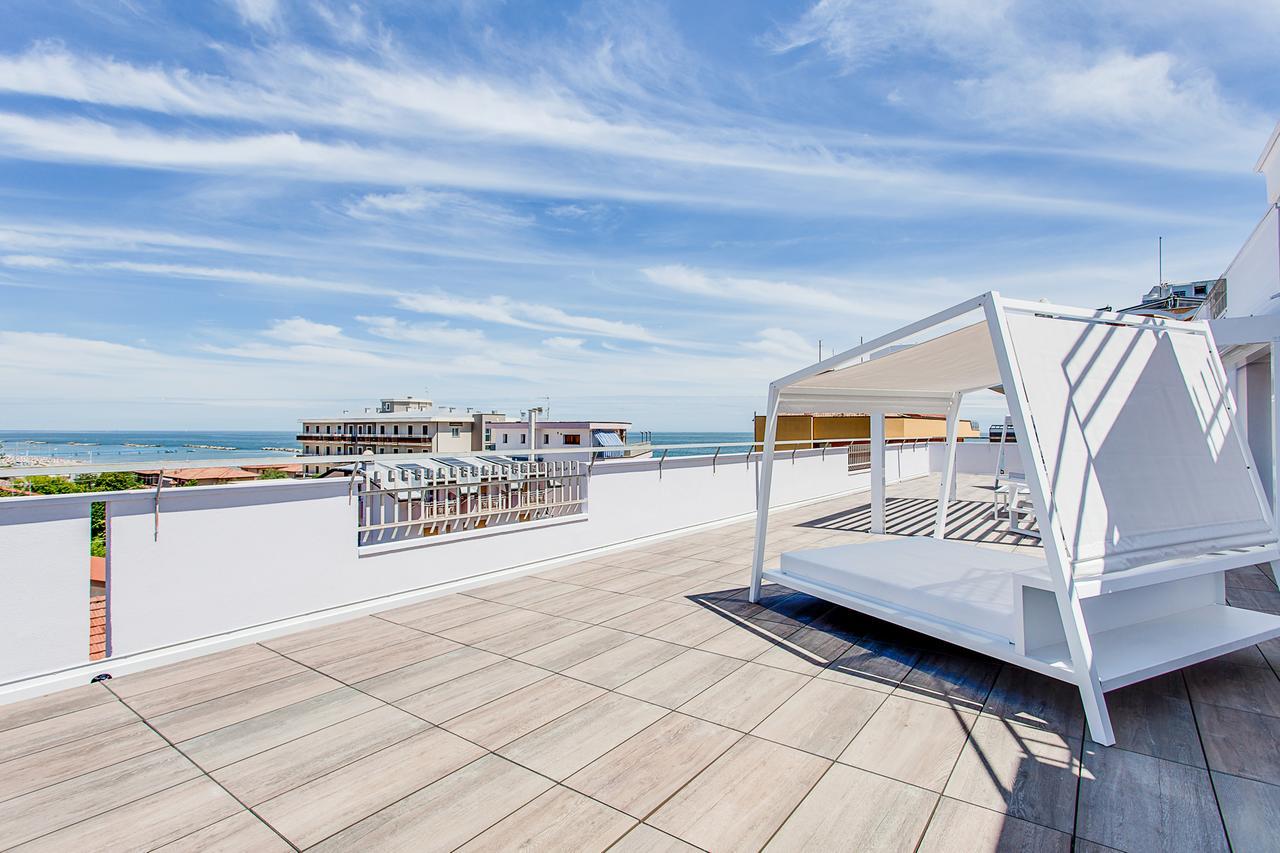 Evo Boutique Hotel & Spa Bellaria-Igea Marina Buitenkant foto