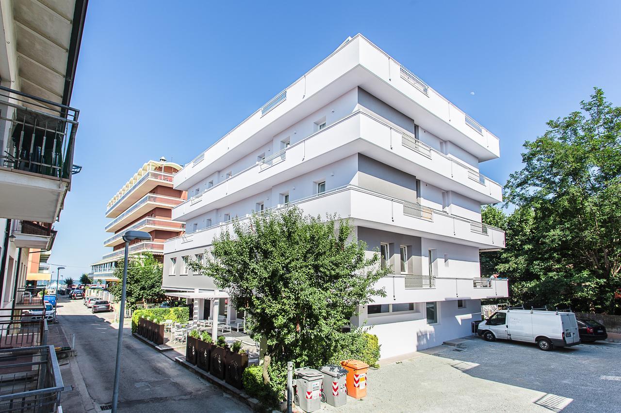 Evo Boutique Hotel & Spa Bellaria-Igea Marina Buitenkant foto