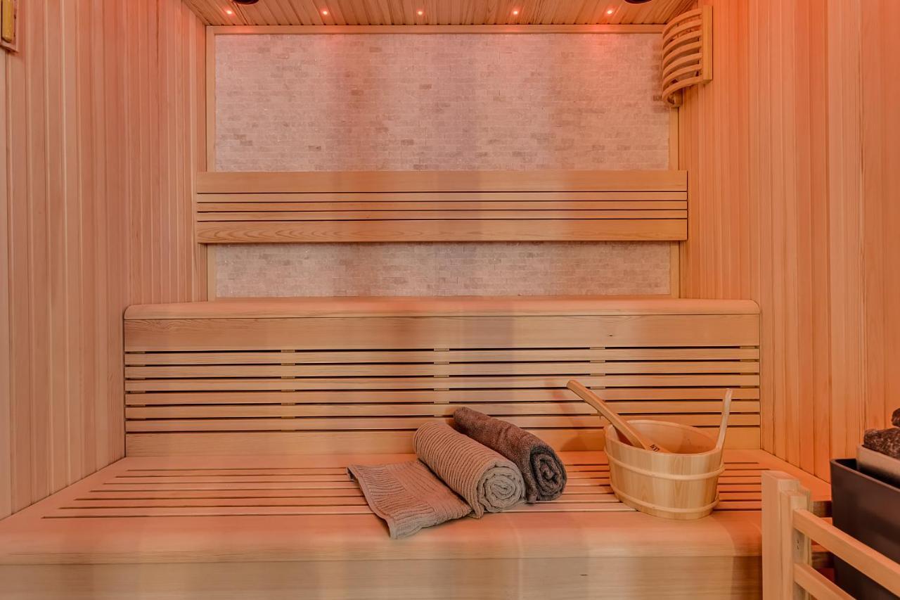 Evo Boutique Hotel & Spa Bellaria-Igea Marina Buitenkant foto