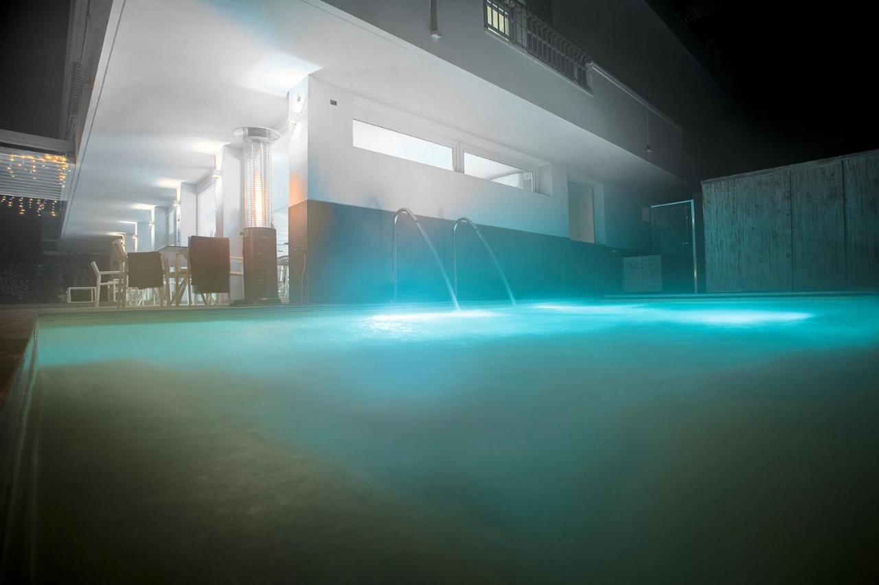 Evo Boutique Hotel & Spa Bellaria-Igea Marina Buitenkant foto